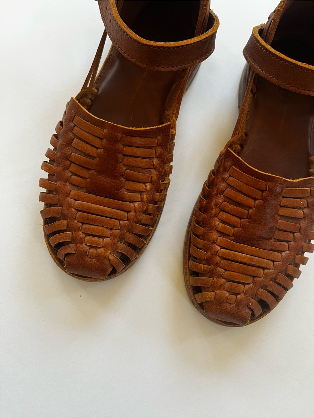 Mikoleon leather huaraches